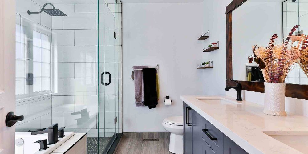 small bathroom design tips